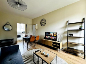 Le Saint - BEST KEYS - 3 Chambres Séparées - Idéal Pro & Famille - Patio Privé - Proche Centre Ville - Smart TV - WiFi Fibre - Check-in Autonome - Parking Facile & Gratuit